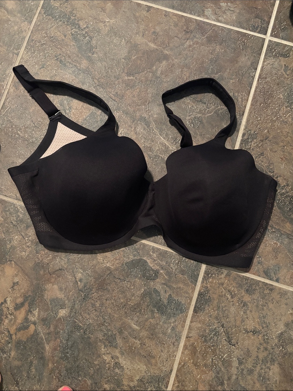 Black Bali underwire bra, 40D.